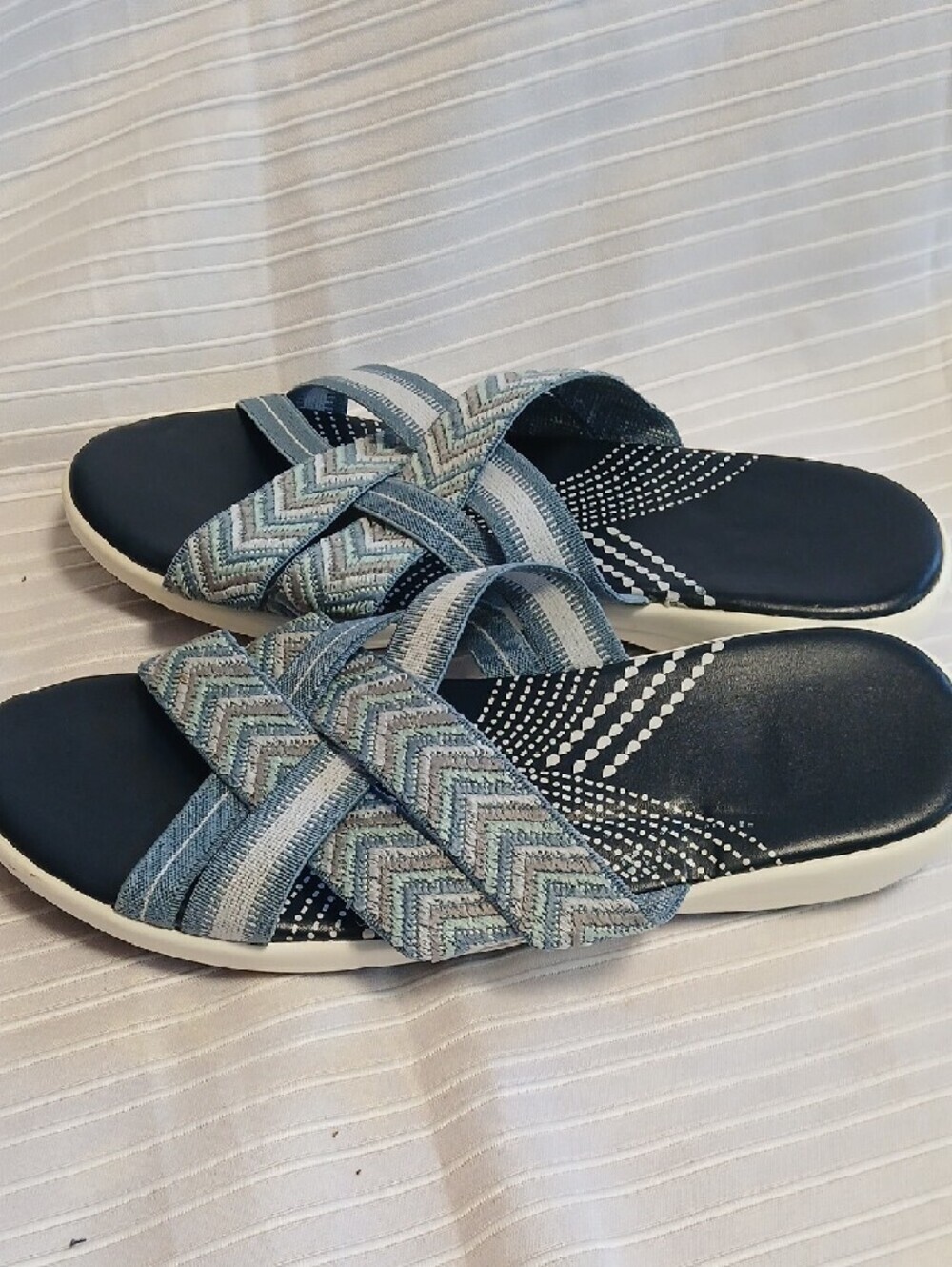 Women's Navy & Light Blue Crisscross Slide Sandals - Picture 2 of 4
